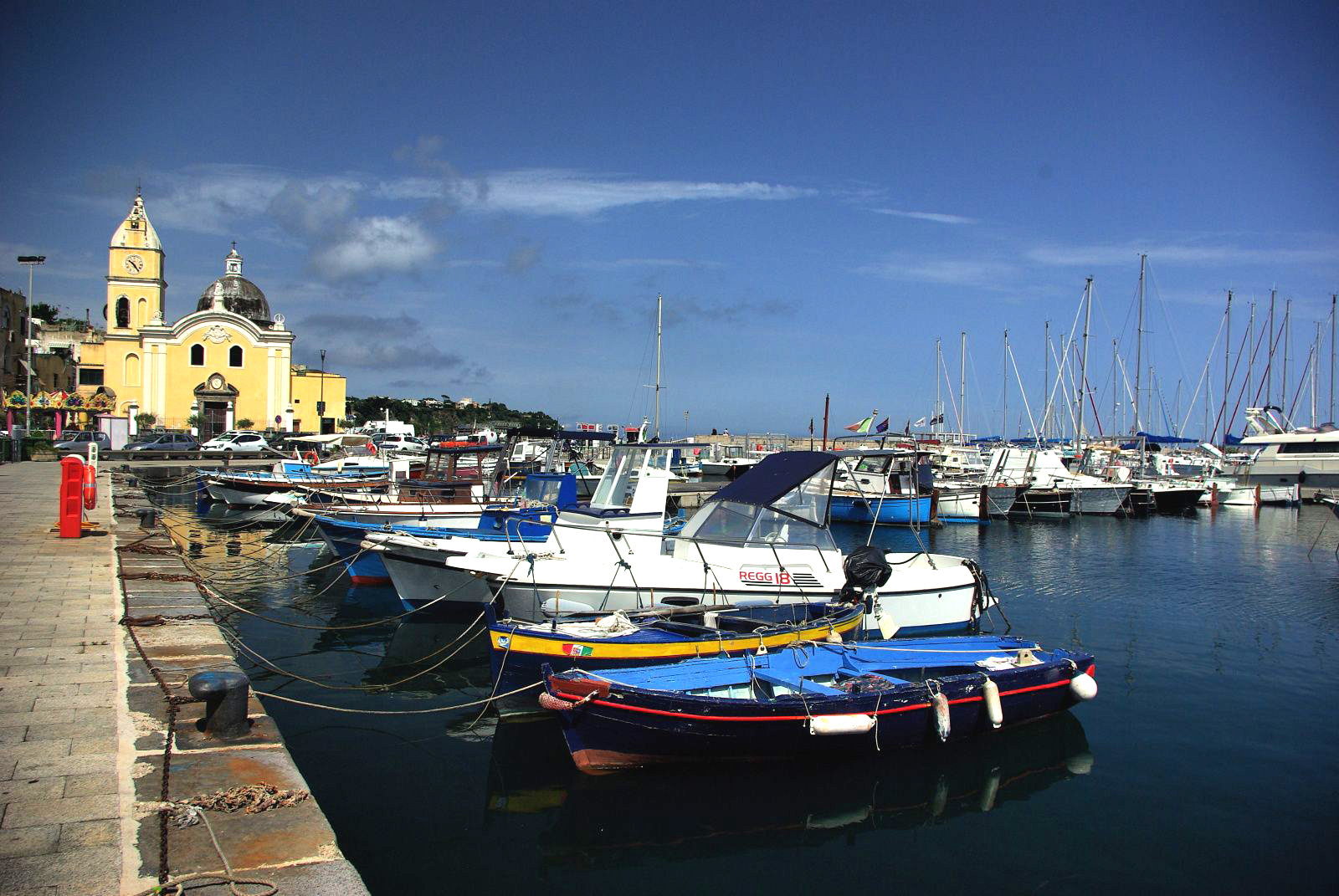 Procida-MarinaGrande